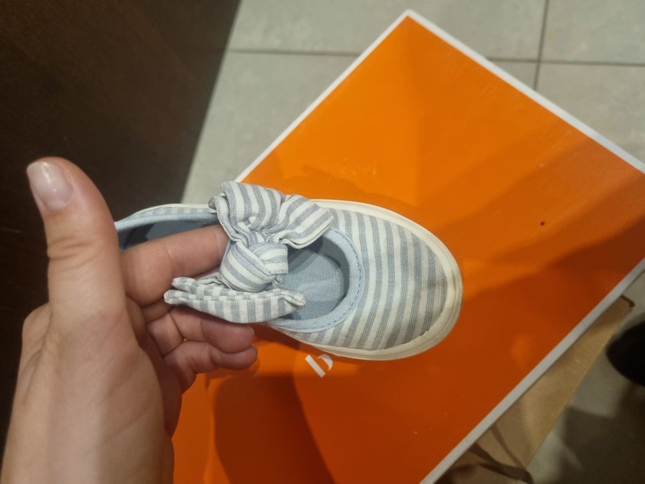 Детски обувки от памук H&M, 24 номер