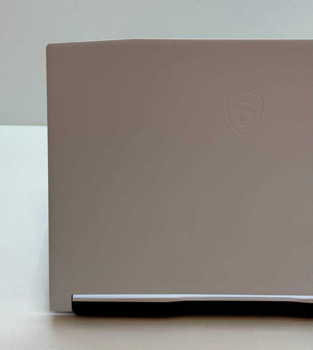 Msi SWORD 15 — i7 - 11800H / DDR 8GB / RTX 3050Ti 4GB