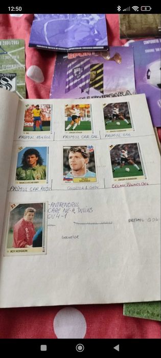 Vând diferite reviste caiete cu campionatele mondiale și europene