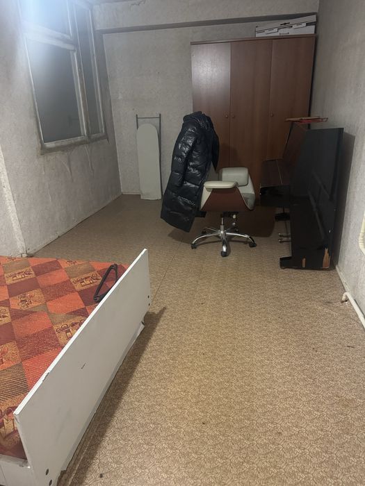 Комната на против Яккасарай РОВД