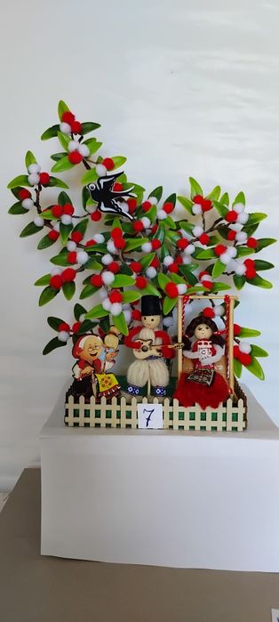 Ръчно изработени сувенири за Баба Марта.