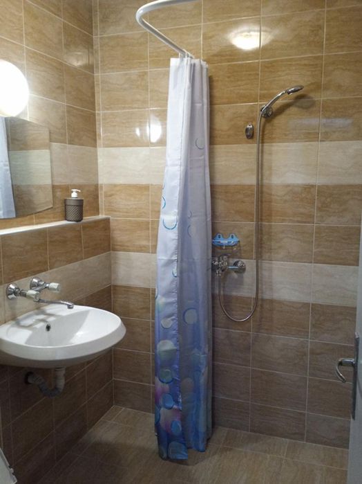 Дава се под наем Тристаен апартамент в Пловдив, Христо Смирненски - 95 кв.м за 511 € - Снимка #6