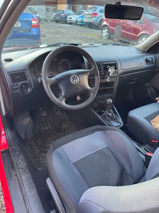 Кола VW Golf IV (4)