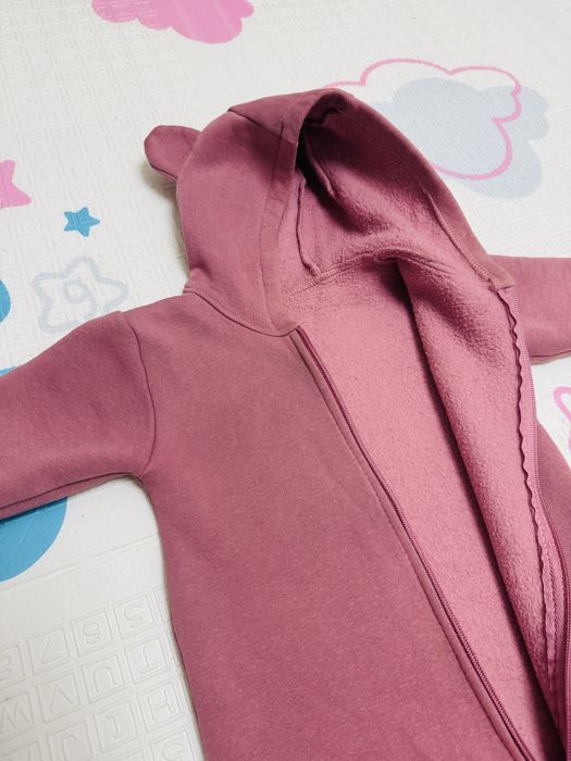 Продам комбинезоны на девочку (осень,весна)