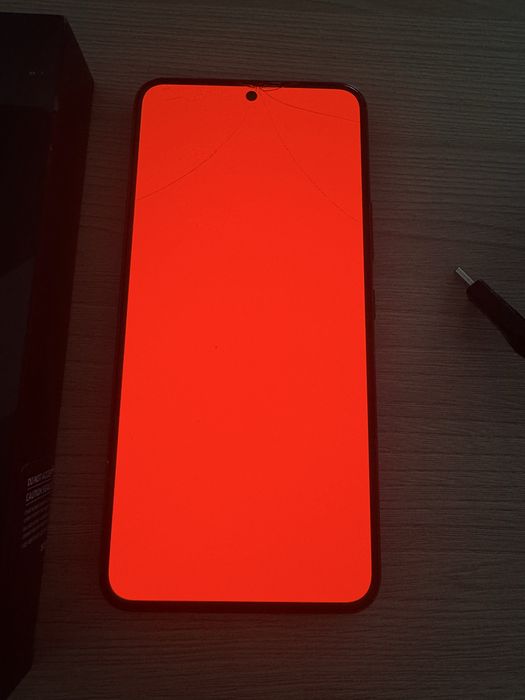 Samsung S22 8/128