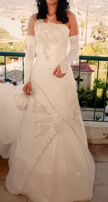 Vand rochie mireasa