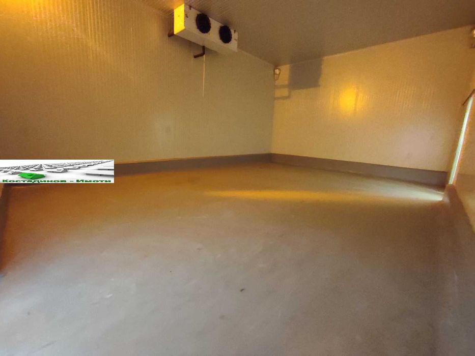 Продава се Промишлена сграда в Ихтиман - 5930 кв.м за 95 €/кв.м - Снимка #5