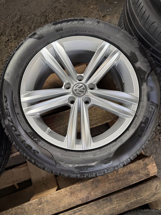 # Jante originale NOI Sebring VW Tiguan cu anvelope de iarna 235/55 18