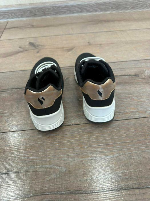 Детски маратонки Skechers в черен цвят