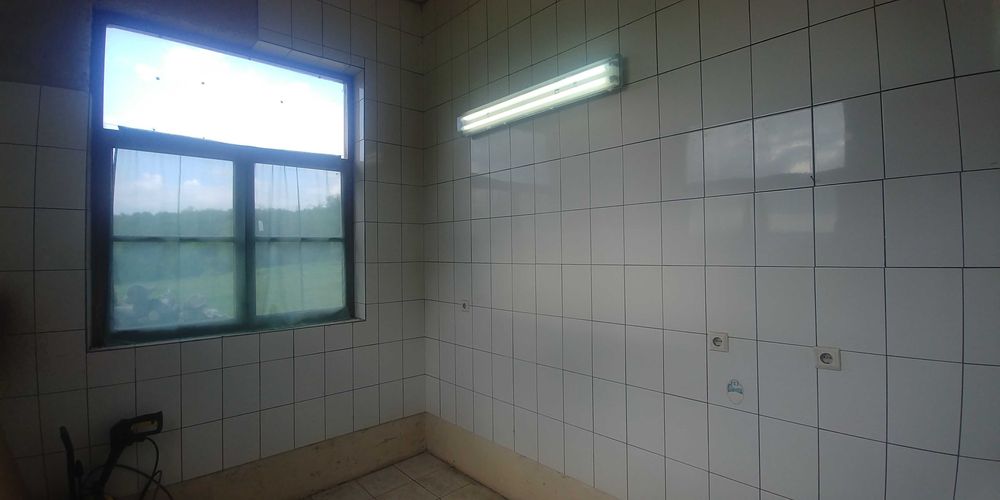 Hala pentru agroturism, camping, ferma, depozit + 6 hectare, la asfalt