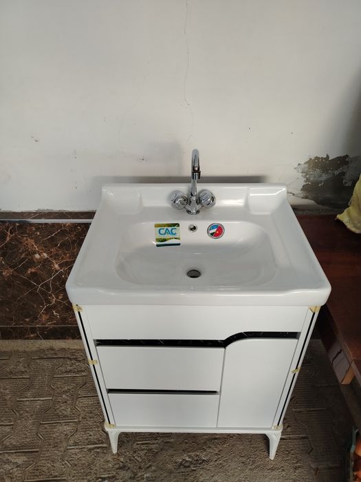 Раковина с тумбой - в новым состаянии | Rakovina - shkaf bilan yangi