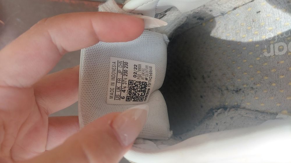 Маратонки адидас 37номер