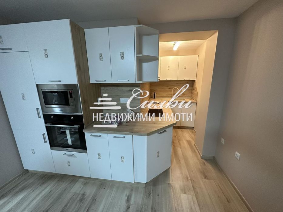 Дава се под наем Тристаен апартамент в Шумен, Тракия - 90 кв.м за 408 € - Снимка #1