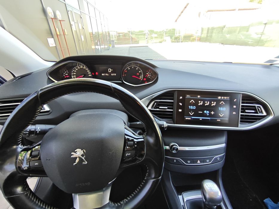 Oferta doar cu banii in mana! Pret fix! Peugeot 308, an 2018, Euro 6
