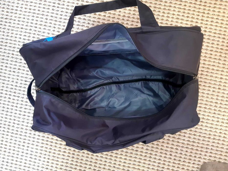 Сумка на колёсах