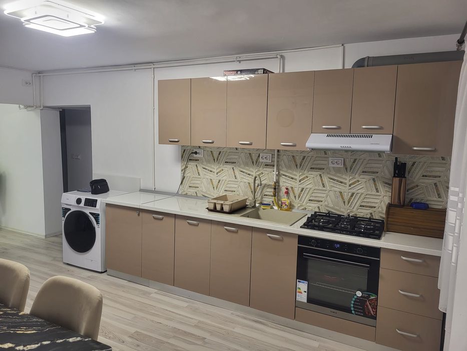 Vând apartament 3 camere!