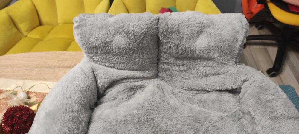 Диванче за дом.любимец,Тоалетна за котка, транспортна чанта, вратичка