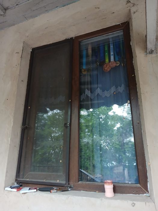 Продам окна б/у коричневые