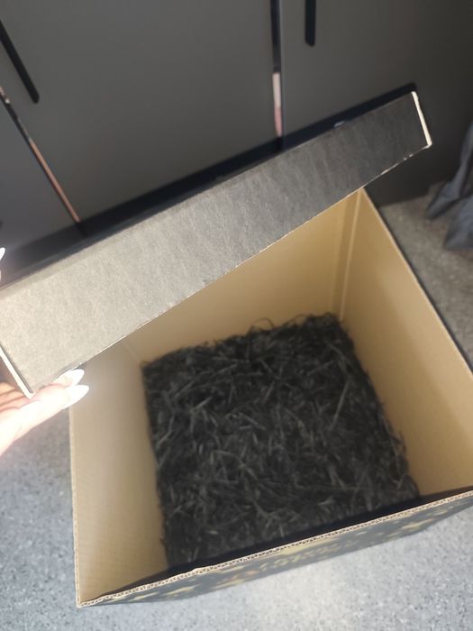 Продам коробку 40на40
