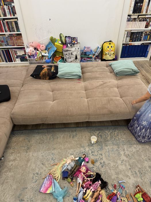 Продается диван в хорошем состоянии