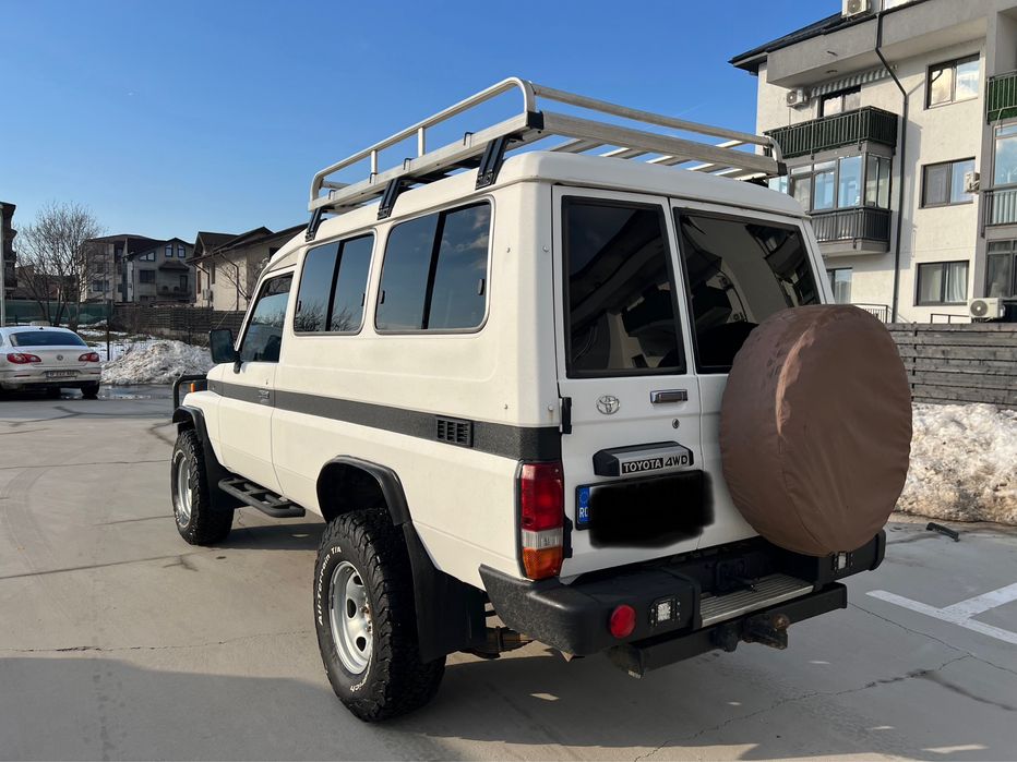 Toyota Land Cruiser