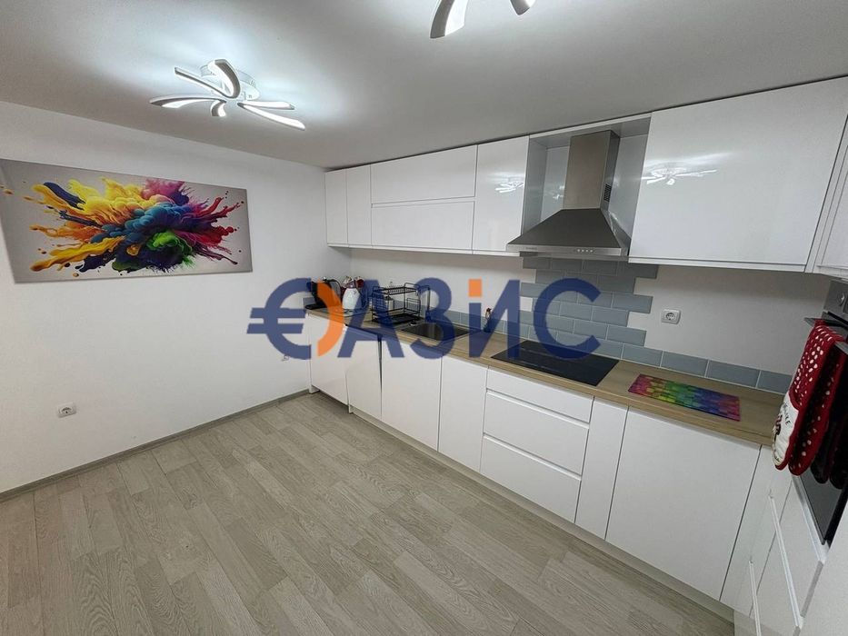 Продава се Тристаен апартамент в Свети Влас - 83 кв.м за 1507 €/кв.м - Снимка #10