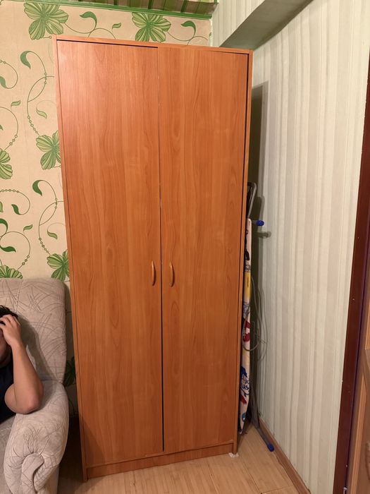 Шкафы, компьютерный стол со стульчиком
