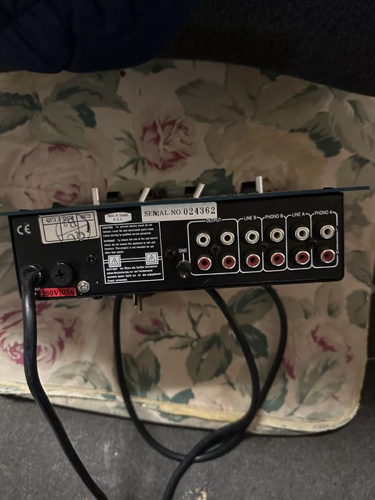 Vand un subwoofer si un mixer