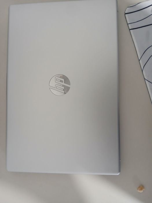 HP Laptop 15 Sensor sotiladi!
AMD Ryzen 5 7520U
8GB LPDDR5 52
