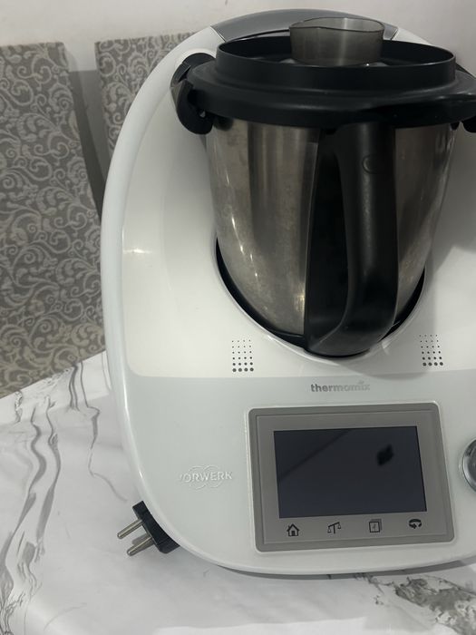 Продается  Thermomix TM5