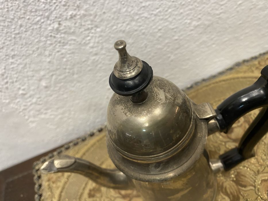 Английски чайник с дълбоко постребряване