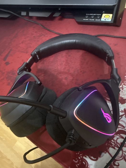 Casti Asus Rog Delta S