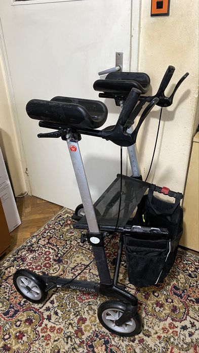 Ролатор / проходилка за възрастни/