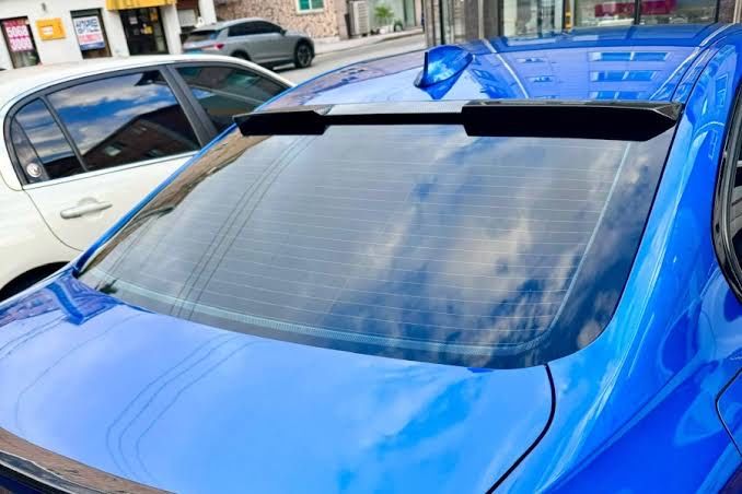 Eleron Pleoapa Luneta   BMW F36 F10 F30 E90 G30 G20 M4 style