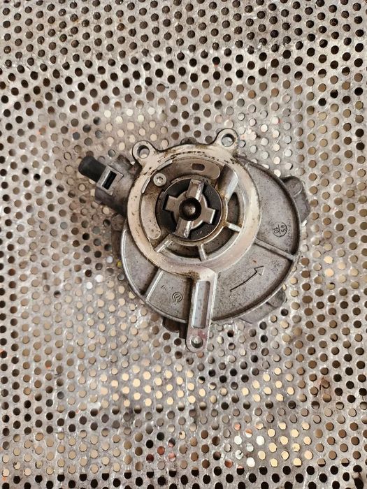 Pompa Vacuum Bmw E90 E91 E92 E93 Cod st732-m3-a - Dezmembrari Arad