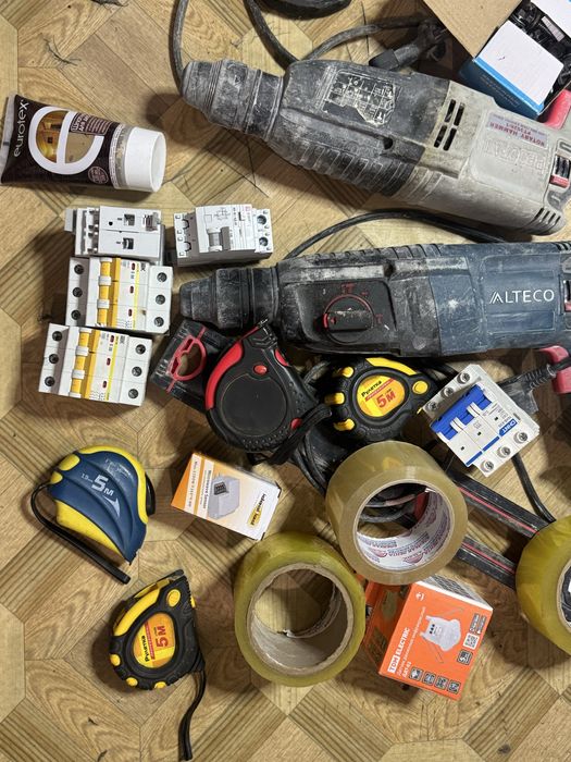 Перфораторы и инструменты