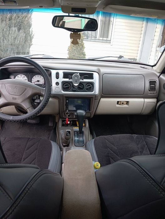 Продаю Монтеро Спорт