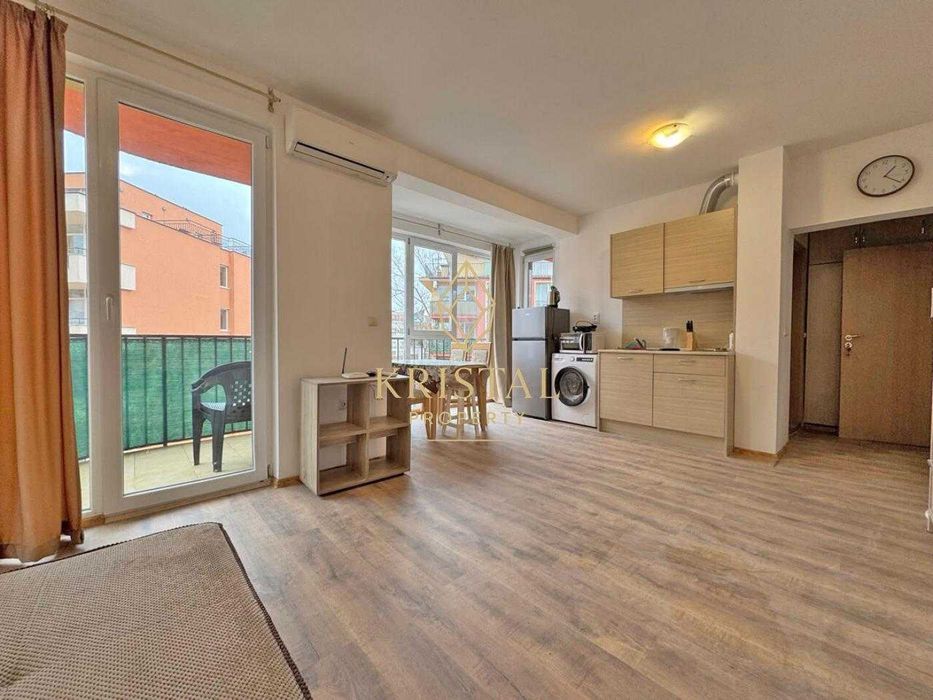 Продава се Двустаен апартамент в к.к. Слънчев бряг - 55 кв.м за 700 €/кв.м - Снимка #2
