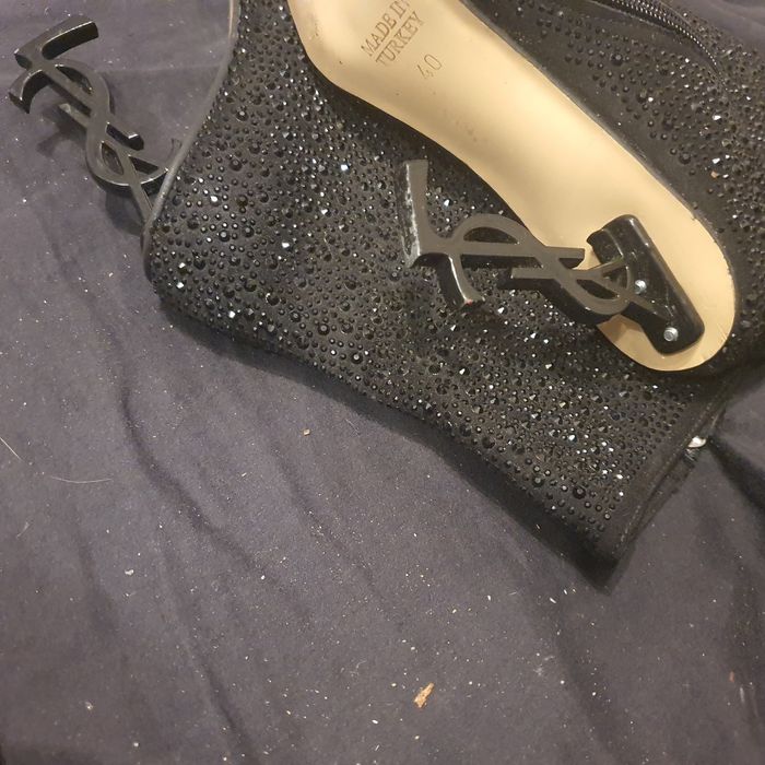 Маркови обувки и чанта