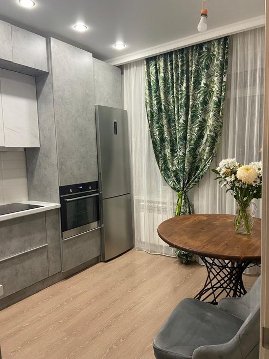 Продам стол ручной работы