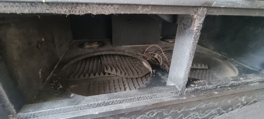 Incinte pe 18 inch basi pe 18 și 15 inch