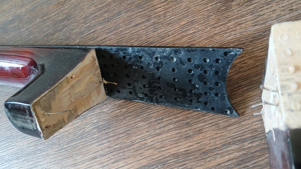 Гитара, требует ремонта