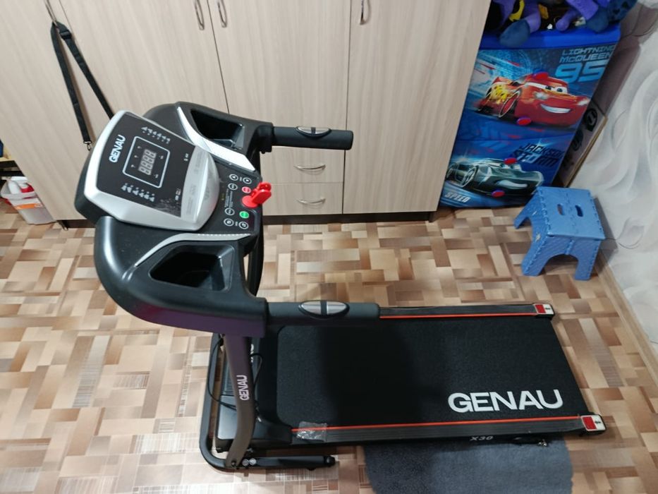 Беговая дорожка GENAU
