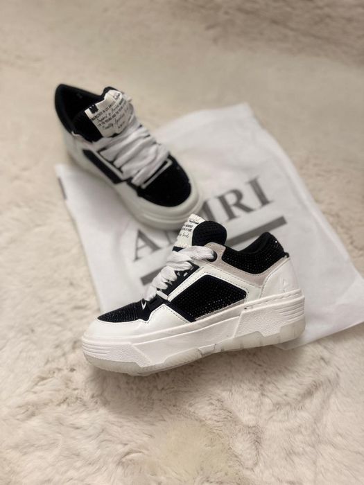 Adidași Amiri mărimi de la 36 pana la 40