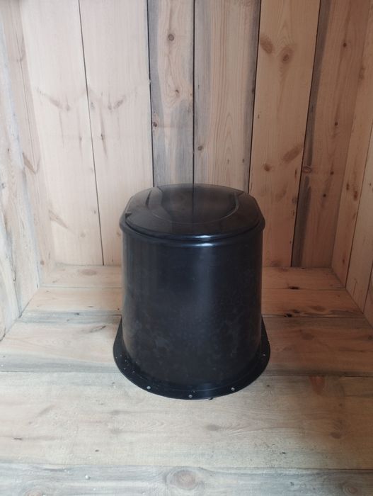 Продам уличный туалет.