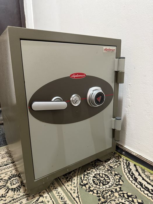 Сейф дипломат бу