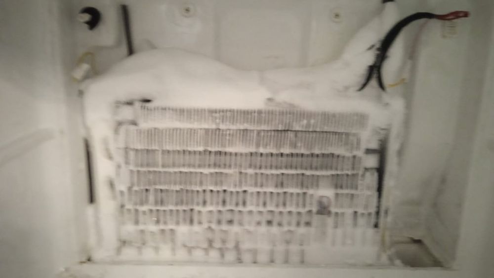 Ремонт холодильников и кондиционеров.