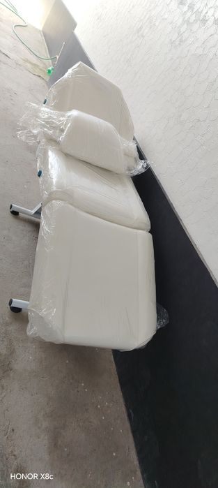 Kushetka  etajerka stul