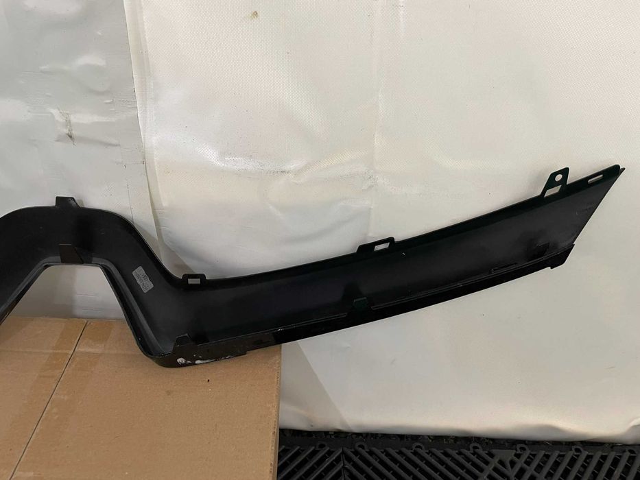 Ornament grila radiator Renault Clio 4 negru lucios impecabil original