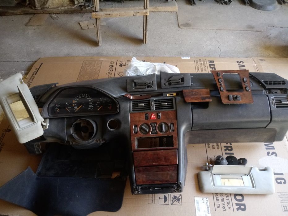 продам запчасть на мерседес е-класса W210